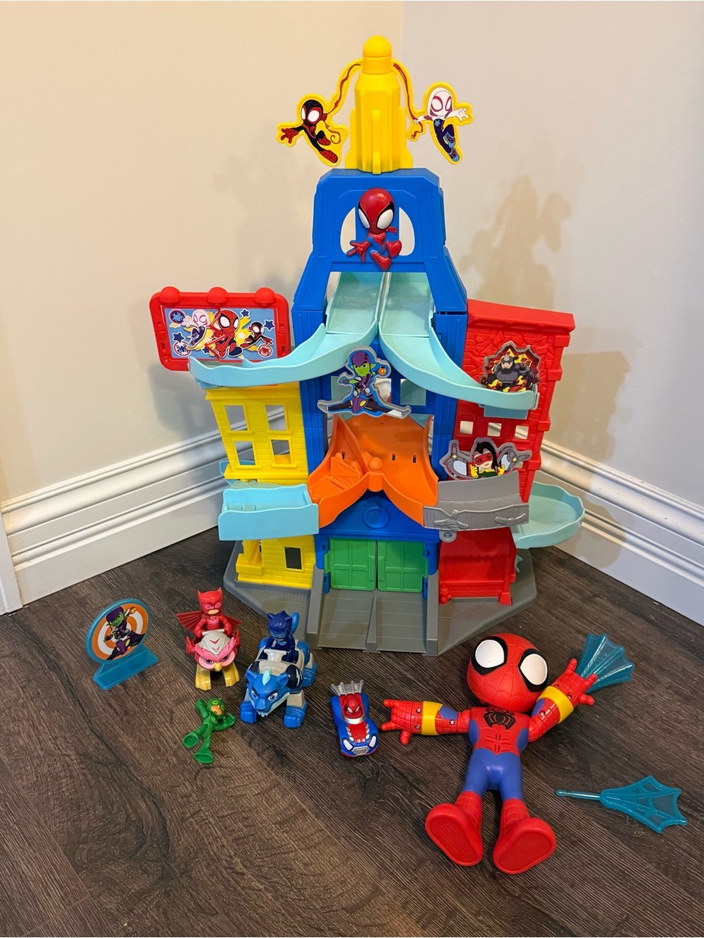 Spider-Man Playset  and PJ mask